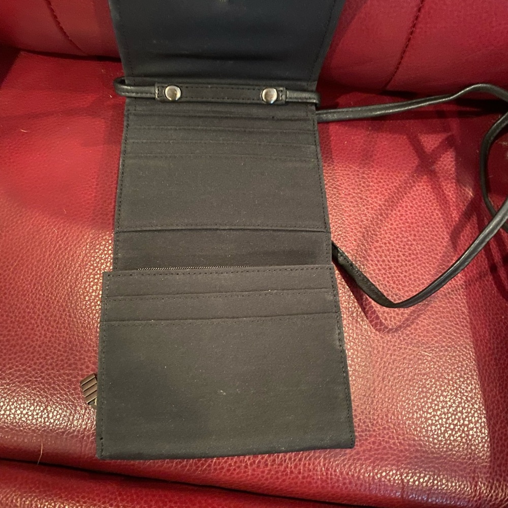Kenneth Cole crossbody wallet